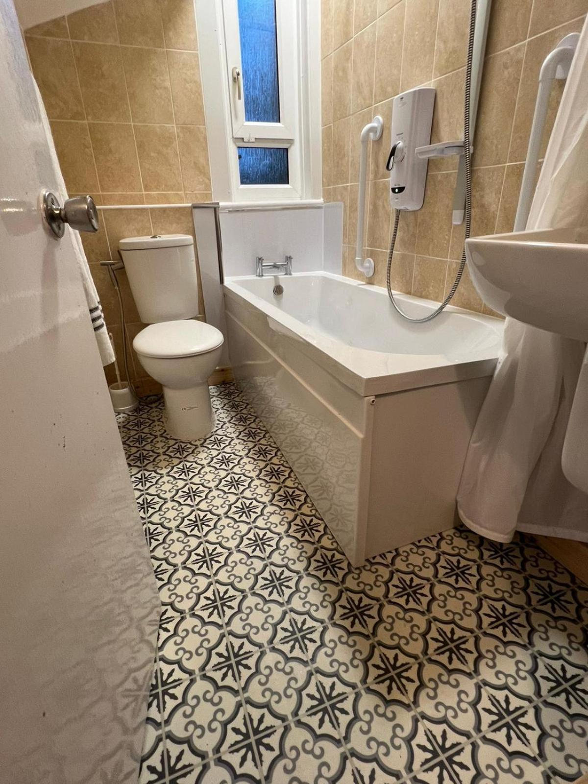 Archillects Entire Two Bedroom Comfy House - Free Parking Γλασκώβη Εξωτερικό φωτογραφία