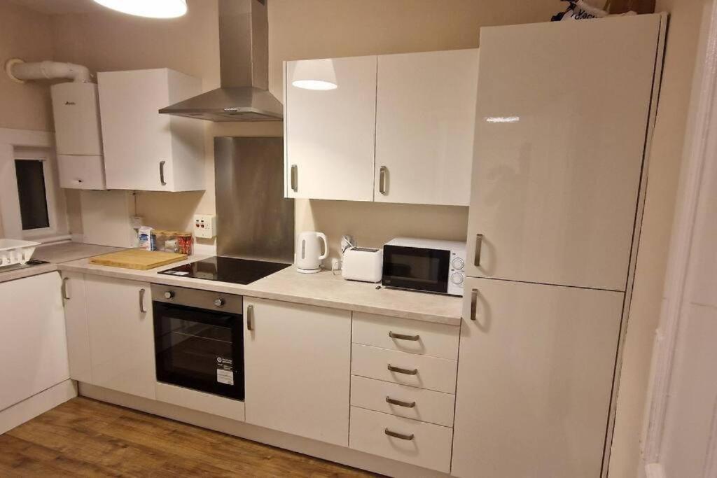 Archillects Entire Two Bedroom Comfy House - Free Parking Γλασκώβη Εξωτερικό φωτογραφία
